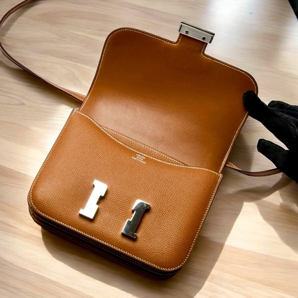 SOLD! HERMES Constance 18 Mini Gold Epsom Leather PHW. Stamp B! - Picture 8 of 16
